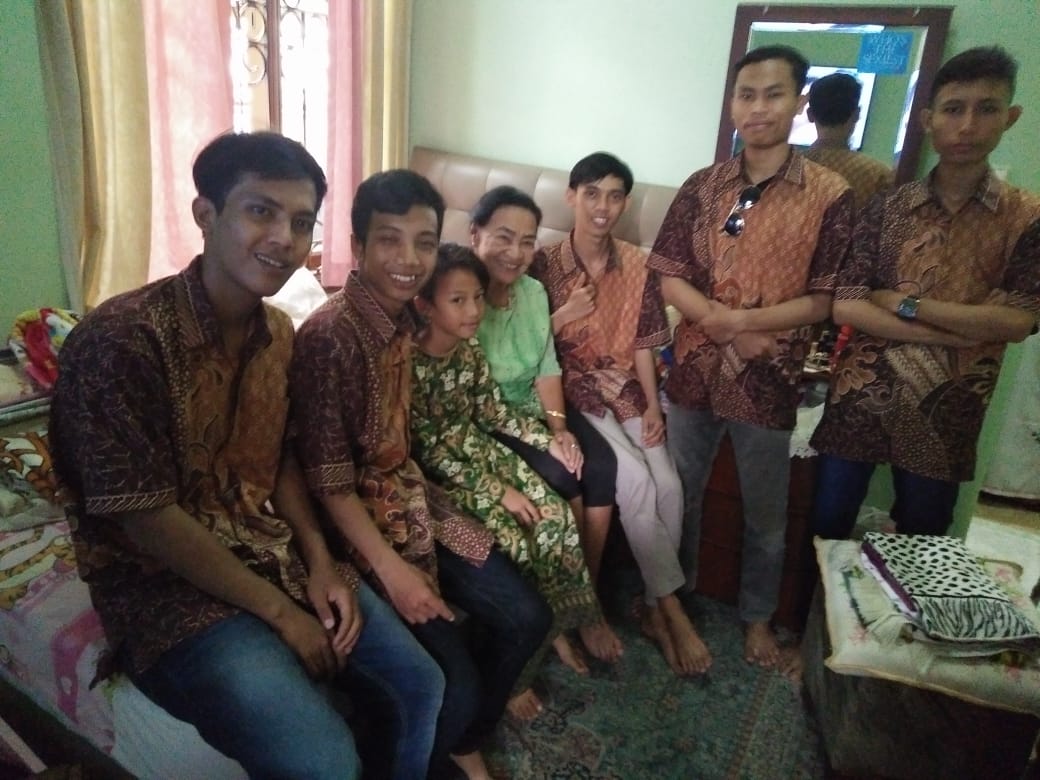 Bersilaturahmi dan menjalin jaringan di acara open house Ibu Sriwijaya Air. Sukses selalu dan terima kasih atas penerimaannya 14 11 2018